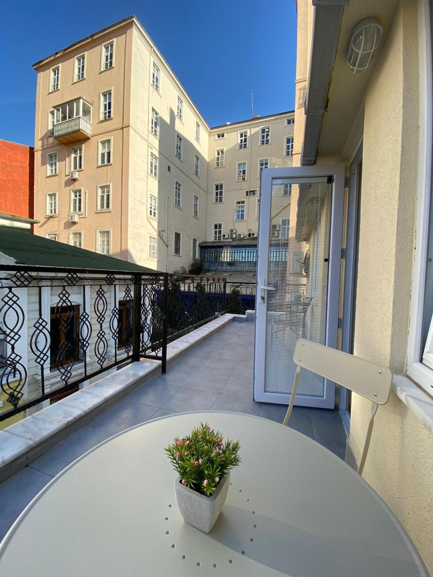 Sapphire Suites Taksim Istanbul Exteriör bild